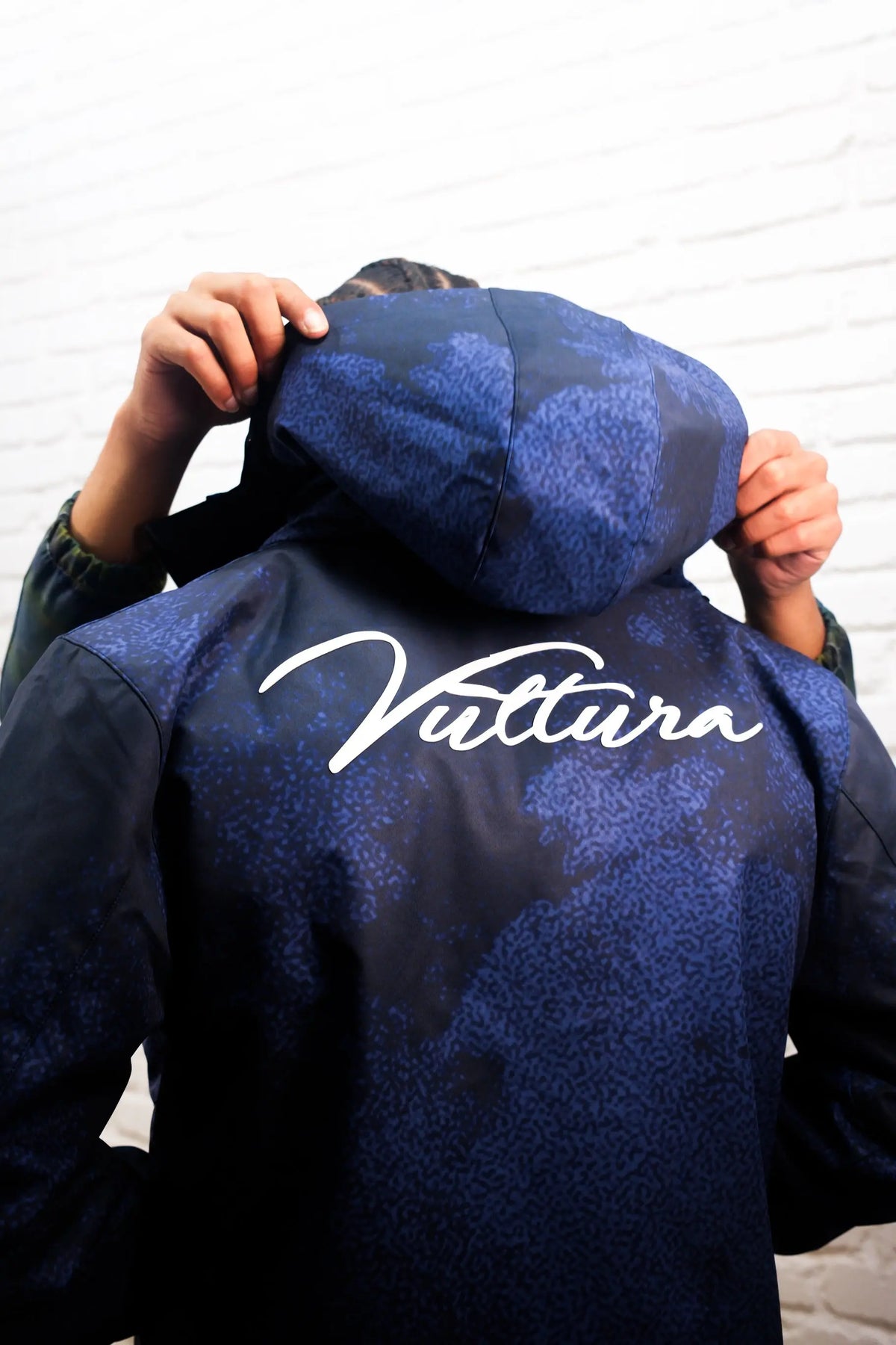 WINDBREAKER - PURPLE / BLACK